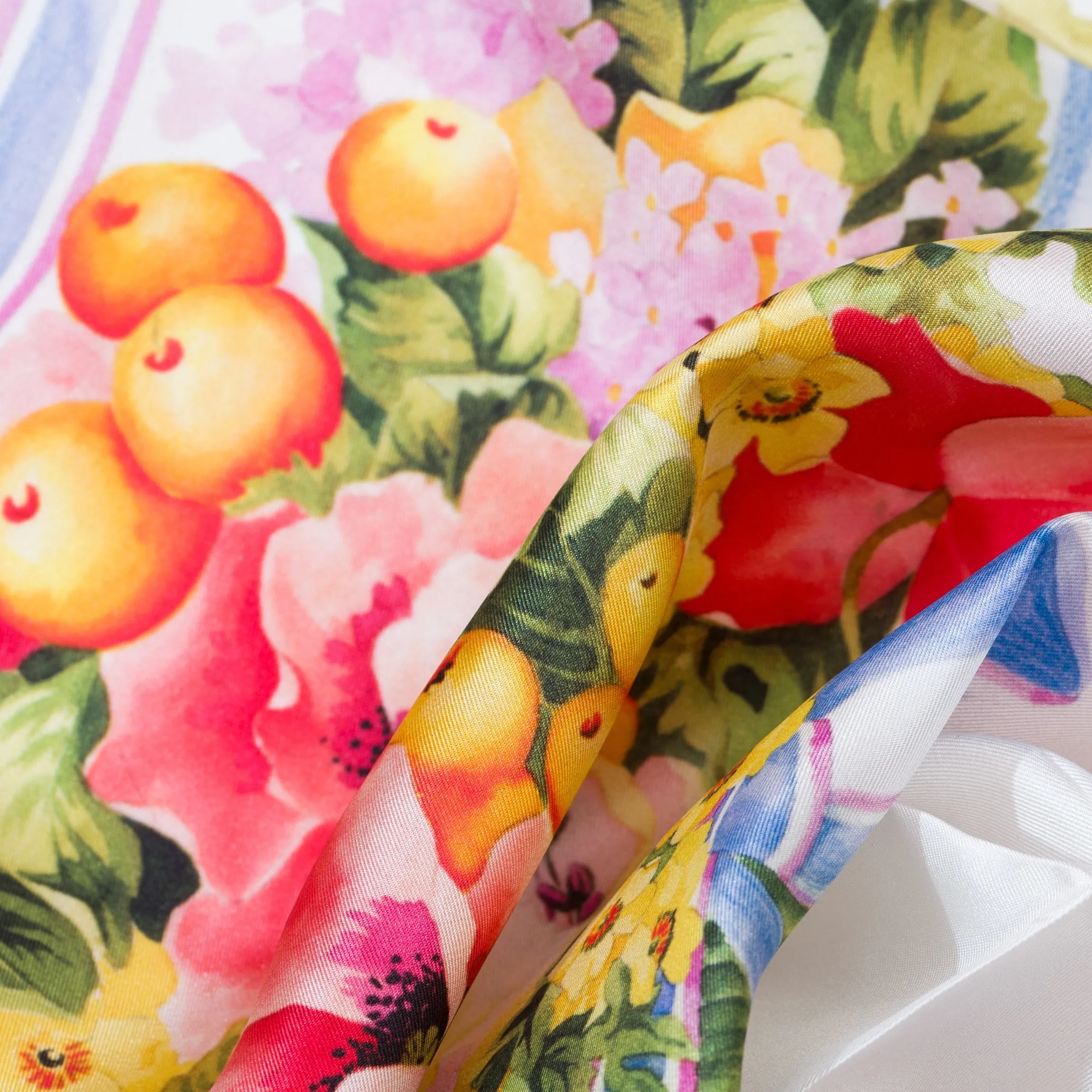 Итальянский город Комо - мировая столица шелка