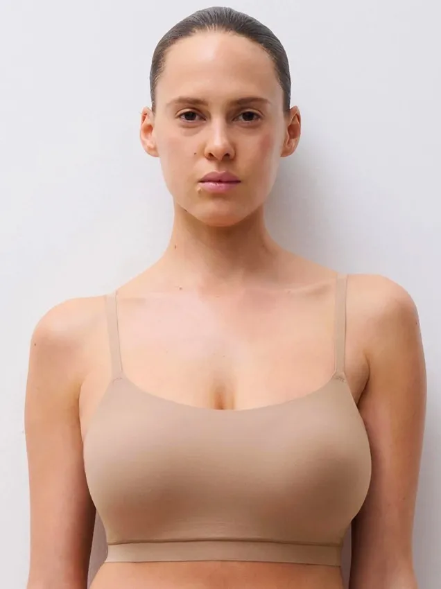 Топ с чашкой Chantelle Soft Stretch 16A2 02T