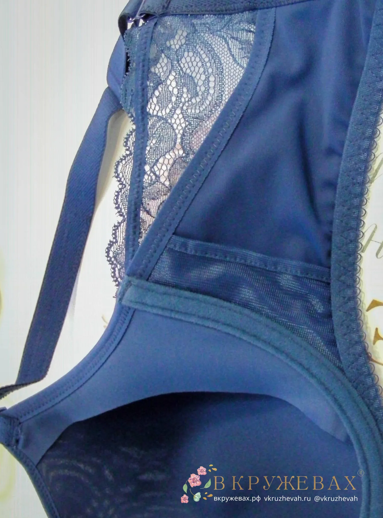 Полина Сливованың эротикалық фотосы Ағасы қарындасын трахает