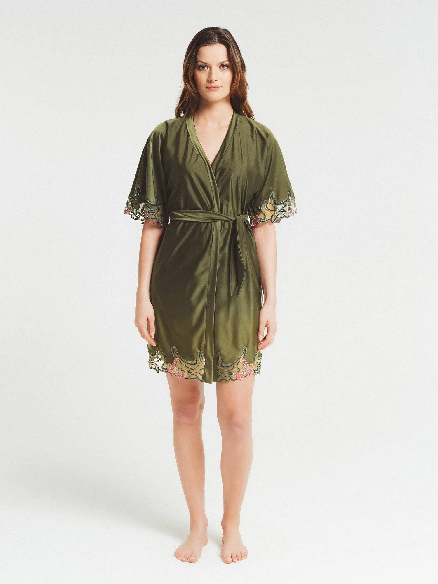 Халат с вышивкой Louisa Bracq Horta 493 95 olv #PRICE# - купить с доставкой по Москве, России, оплата при получении