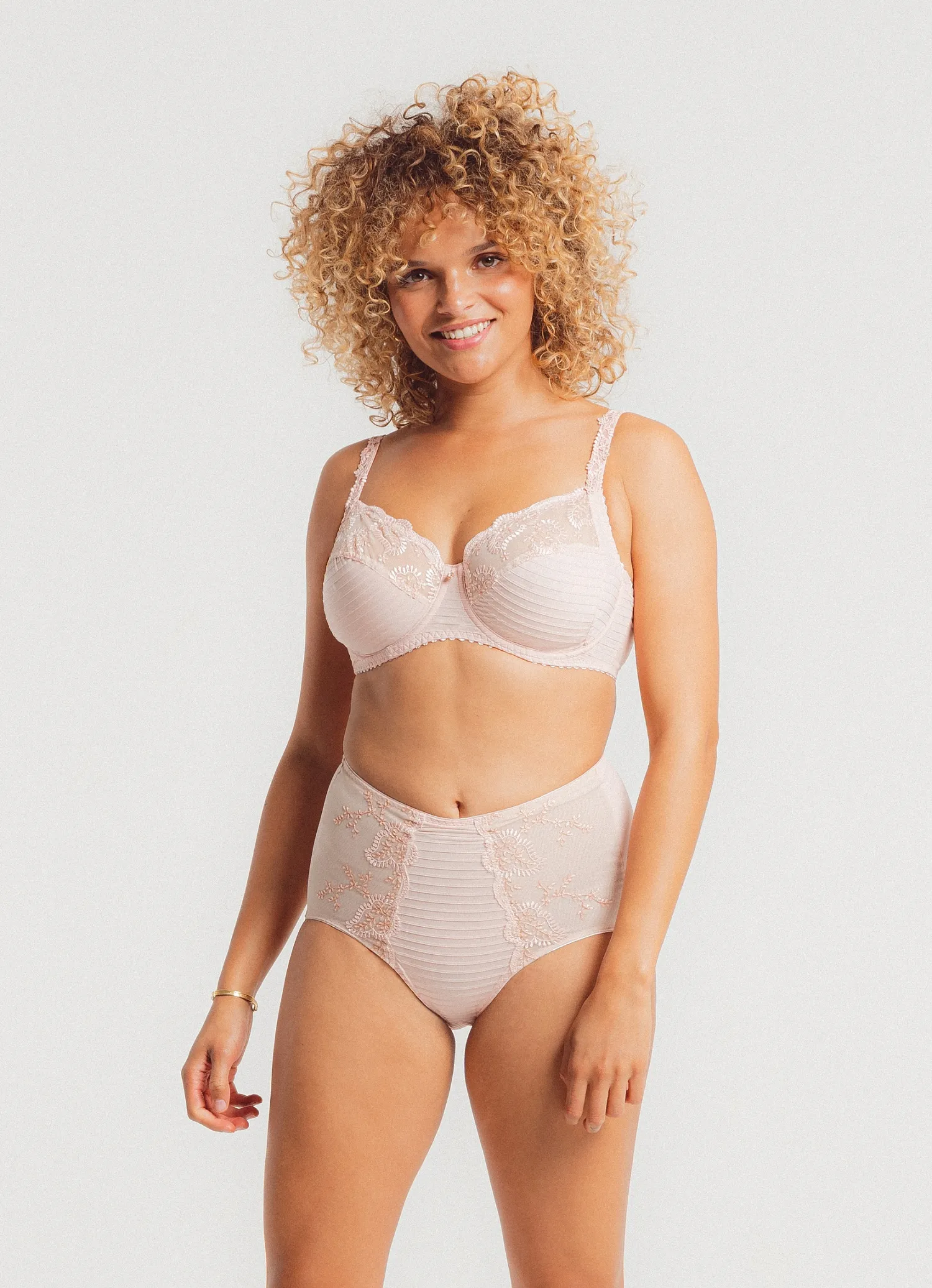 Высокие трусы Louisa Bracq Elise 419 50 NDR #PRICE# - купить с доставкой по Москве, России, оплата при получении