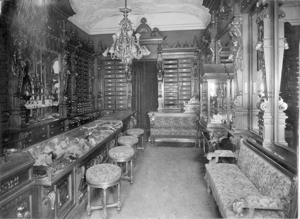 Филиал перчаточной фабрики Roeckl в Берлине, 1890 год